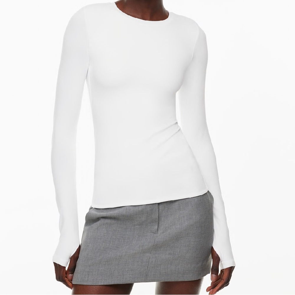 Aritzia Original Contour White Long Sleeve Crew Neck with Thumb Holes XS